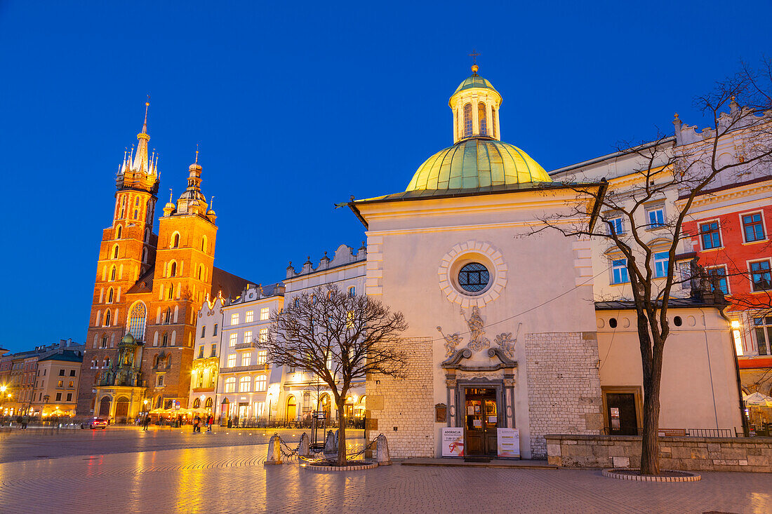 St.-Wojciech-Kirche, St.-Marien-Basilika, Hauptmarkt, UNESCO-Weltkulturerbe, Krakau, Polen, Europa
