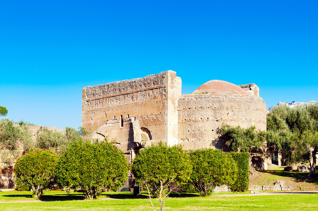 Exterior of Philosophers' Hall, Hadrian's Villa, UNESCO World Heritage Site, Tivoli, Province of Rome, Latium (Lazio), Italy, Europe