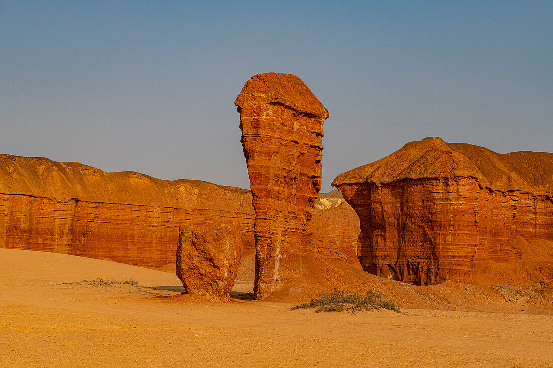 Sandsteinfelsformation, Wüste Namibe (Namib), Iona-Nationalpark, Namibe, Angola, Afrika