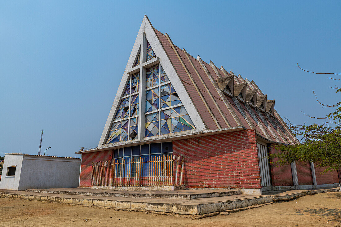 Koloniale Kirche in Sumbe, Kwanza Sul, Angola, Afrika