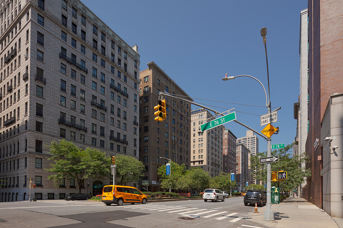 Apartments entlang der Park Avenue in der Upper East Side von New York City, New York City, Vereinigte Staaten von Amerika, Nordamerika