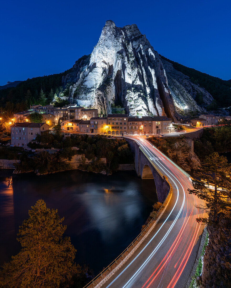 Rocher de la Baume, Sisteron Rock at blue hour, Sisteron, Alpes-de-Haute-Provence, Provence-Alpes-Cote d'Azur, Provence, France, Europe