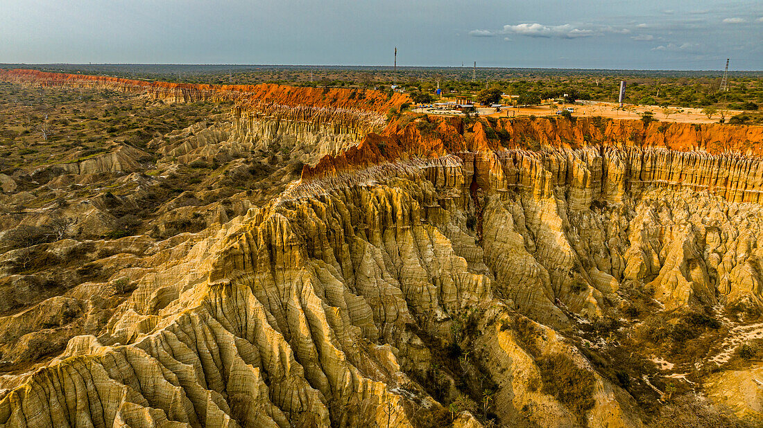 Luftaufnahme der Sandstein-Erosionslandschaft von Miradouro da Lua (Aussichtspunkt des Mondes), südlich von Luanda, Angola, Afrika