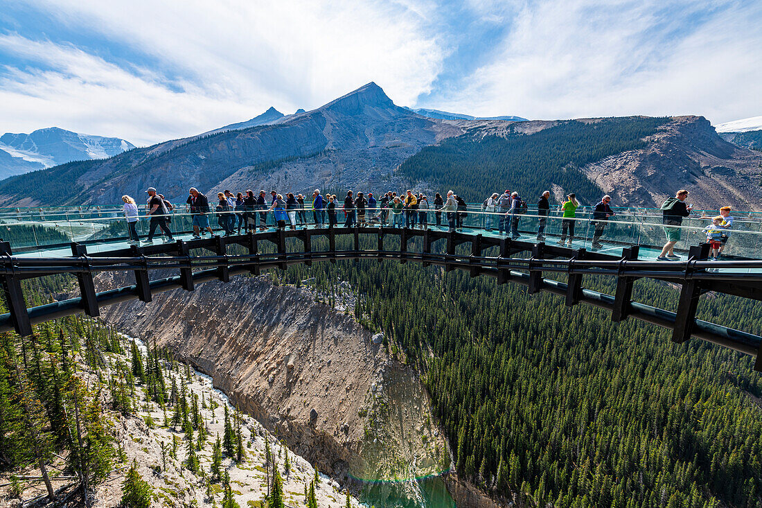 Tourists on the Columbia Icefield Skywalk, Glacier Parkway, Alberta, Canada, North America