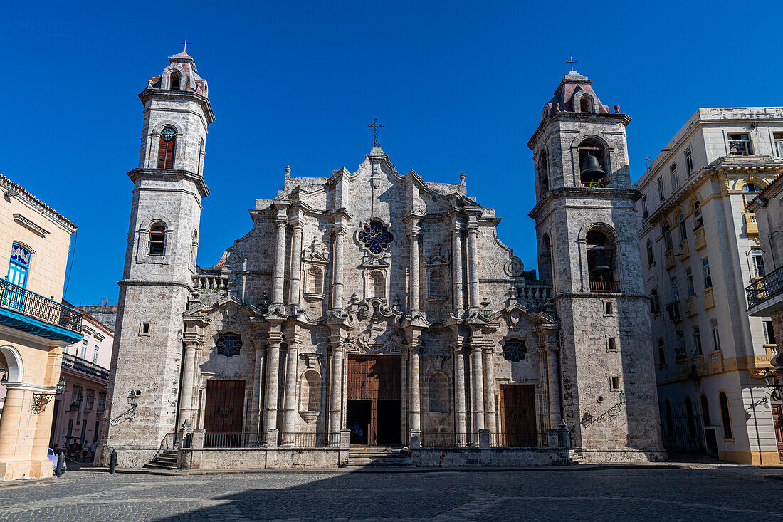 Cathedral in the old town of Havana, UNESCO World Heritage Site, Havana, Cuba, West Indies, Central America