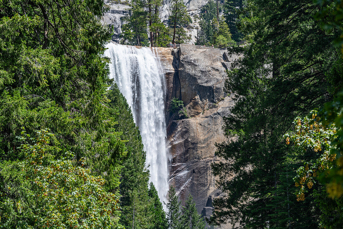 Vernal Falls, Yosemite-Nationalpark, UNESCO-Weltnaturerbe, Kalifornien, Vereinigte Staaten von Amerika, Nordamerika