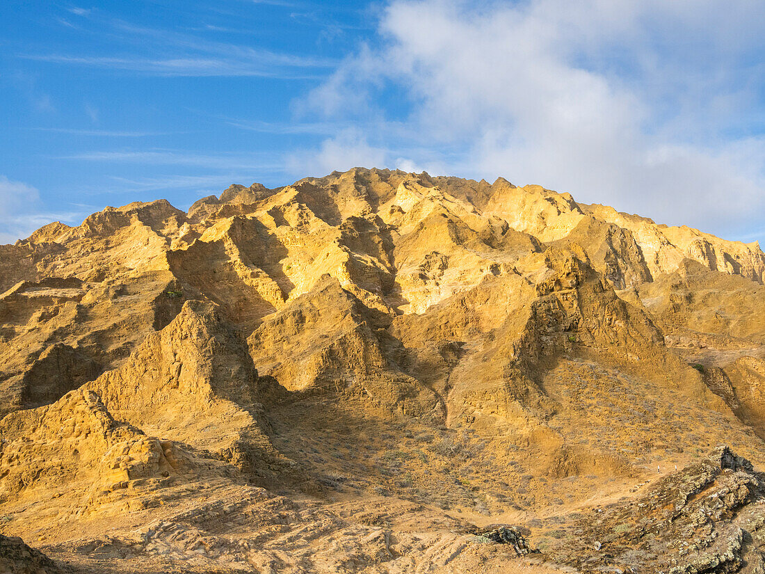 Die zerklüfteten Tuffsteinberge des Grand Canyon of the Galapagos, Punta Pitt, San Cristobal Island, Galapagos-Inseln, UNESCO-Welterbe, Ecuador, Südamerika
