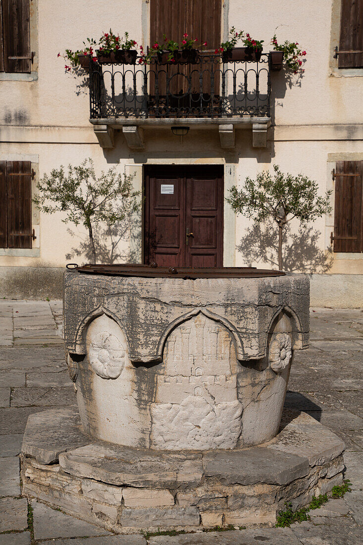 Brunnen, aus dem 15. Jahrhundert, Motovun, Zentralistrien, Kroatien, Europa