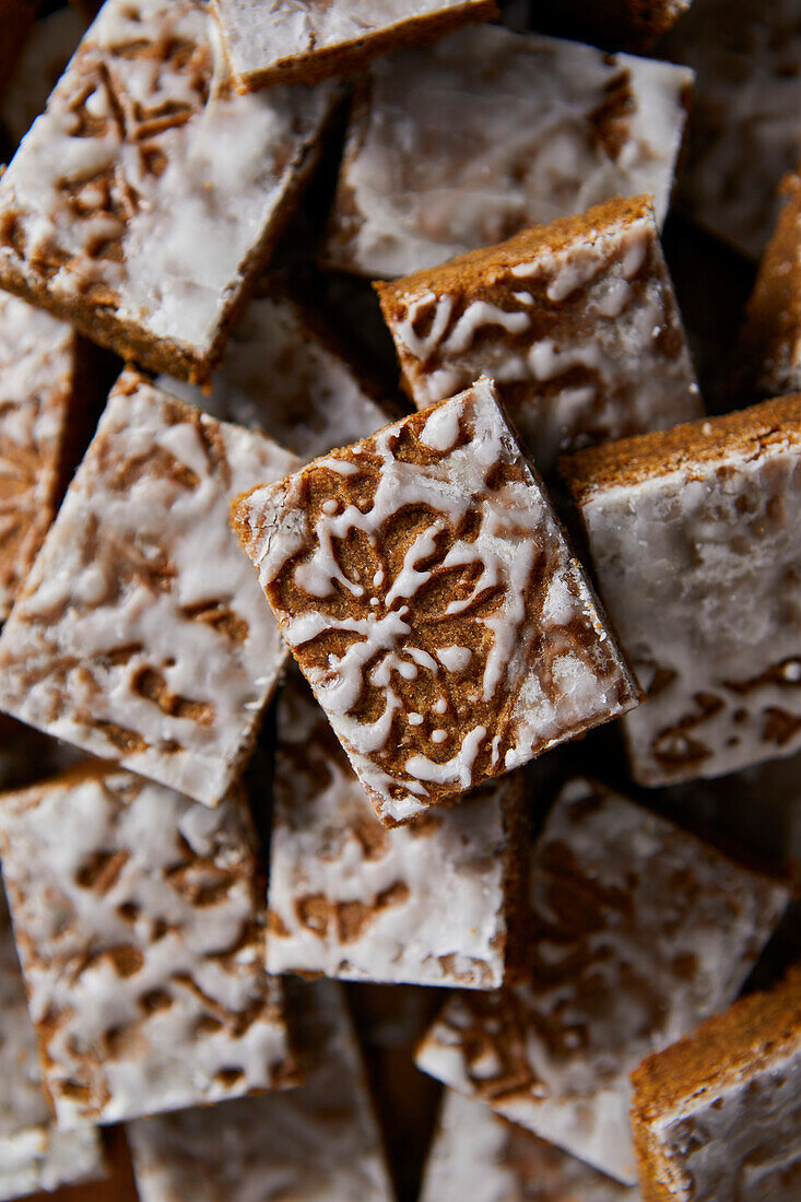 Gestempelte Lebkuchen, geeiste pikante Cookies