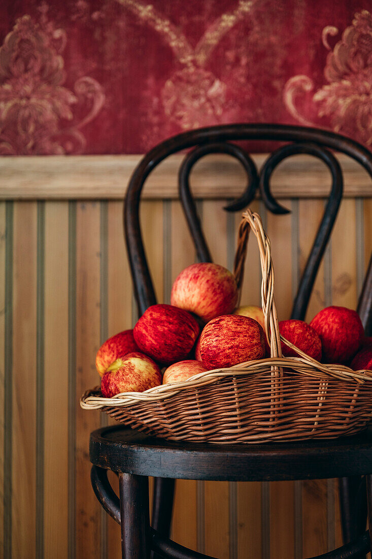 Freshly picked apples in a basket