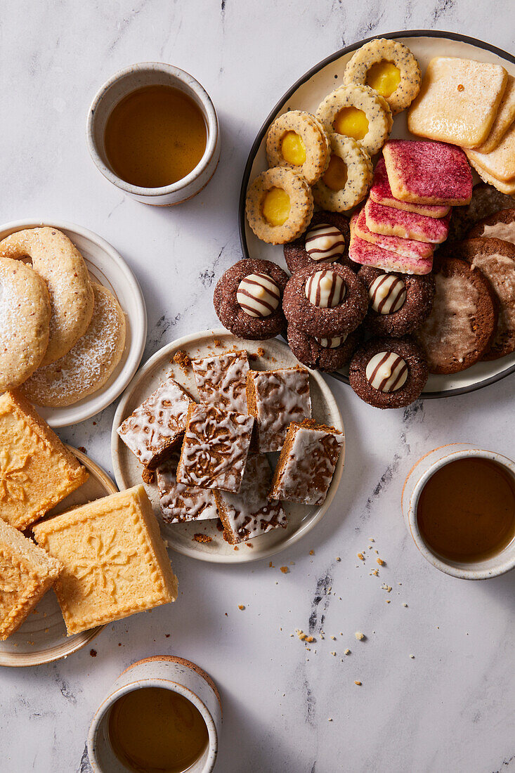 Plate with various Christmas biscuits