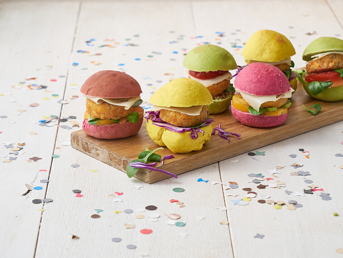 Bunte Mini-Veggie-Burger