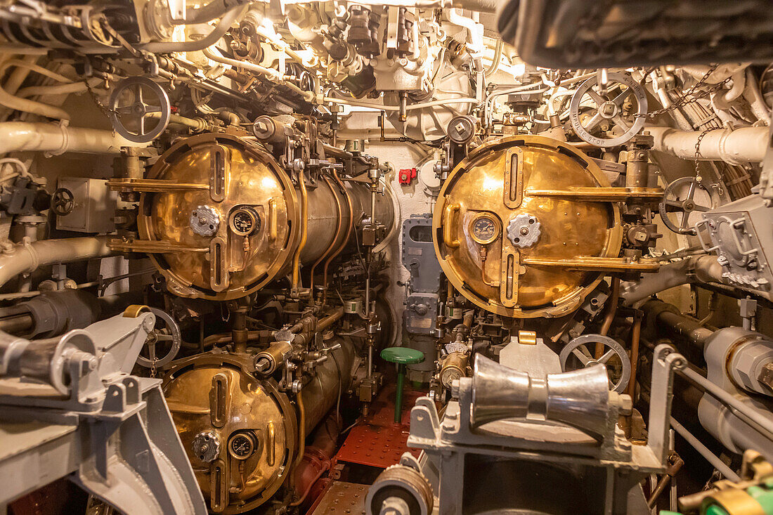 Aft torpedo room on submarine