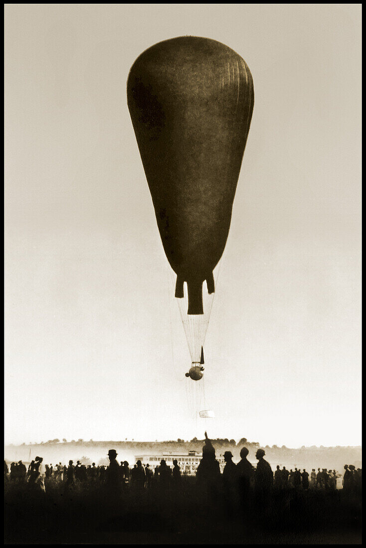 August Piccard balloon ascent, 1932