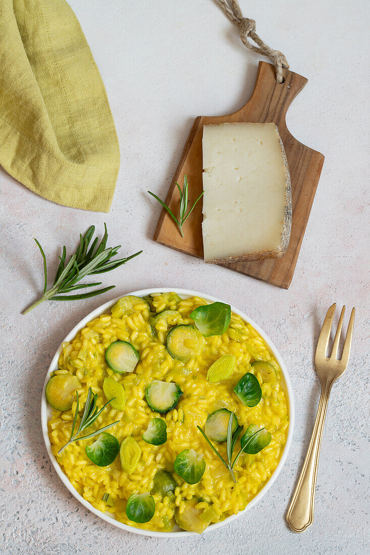 Saffron risotto with Brussels sprouts and Toma cheese