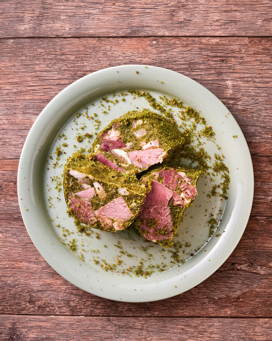 Cured ham in parsley jelly