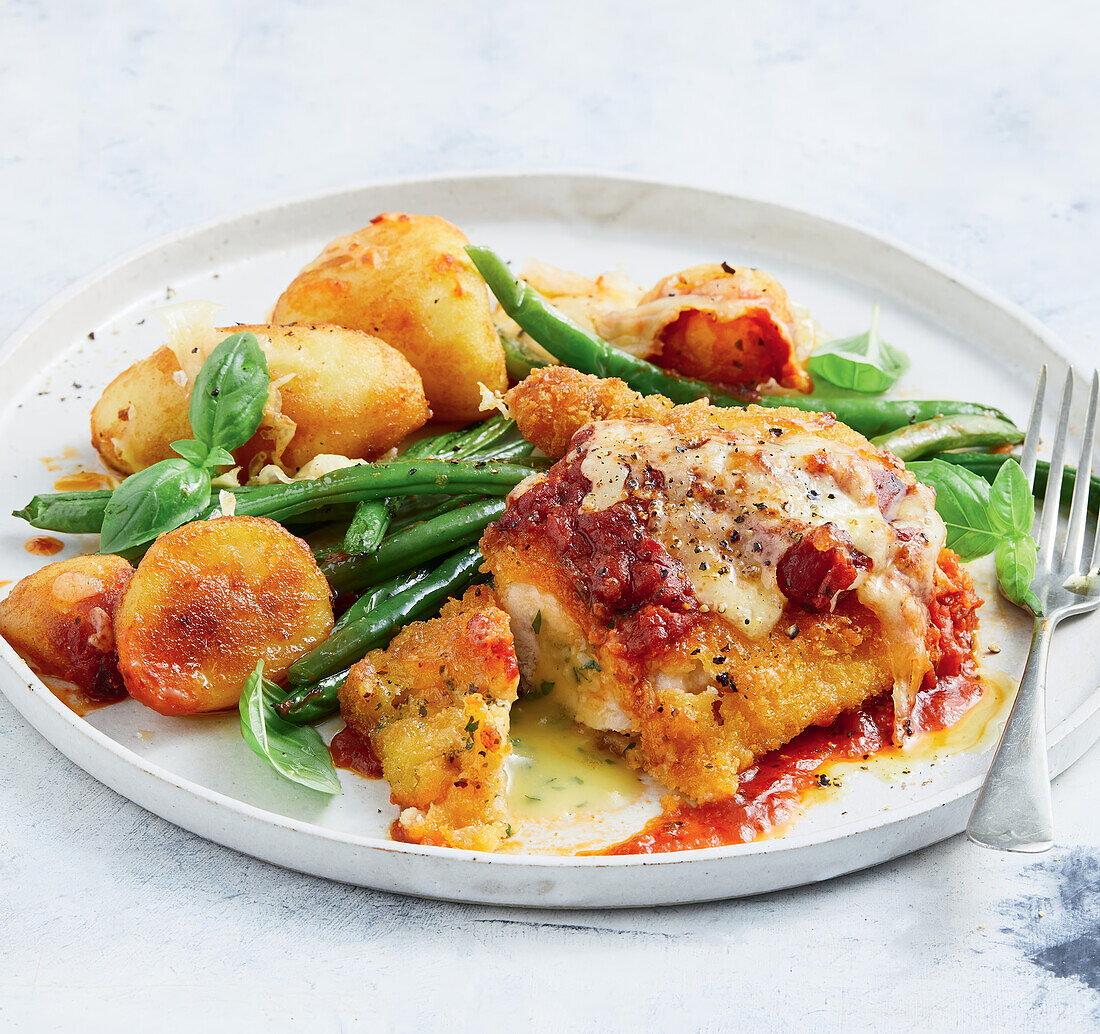 Einfacher Hähnchen-Parmigiana-Auflauf vom Blech