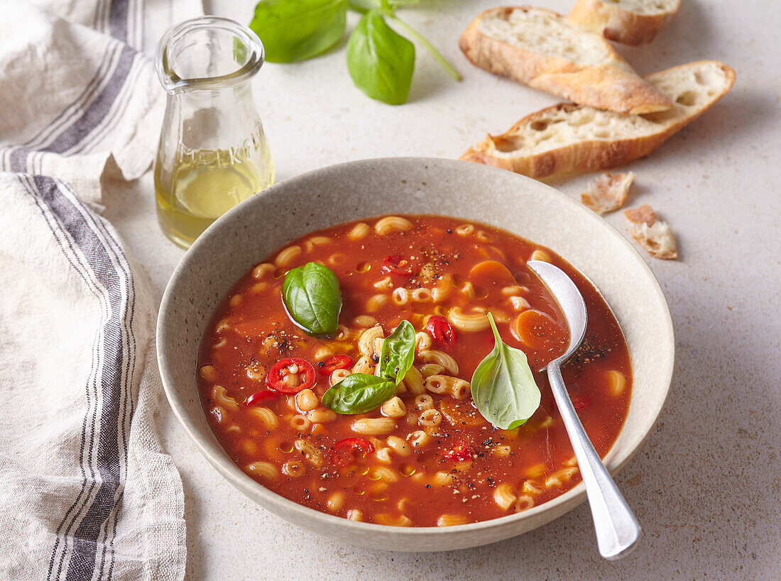 Italian pasta e fagioli with basil and chilli