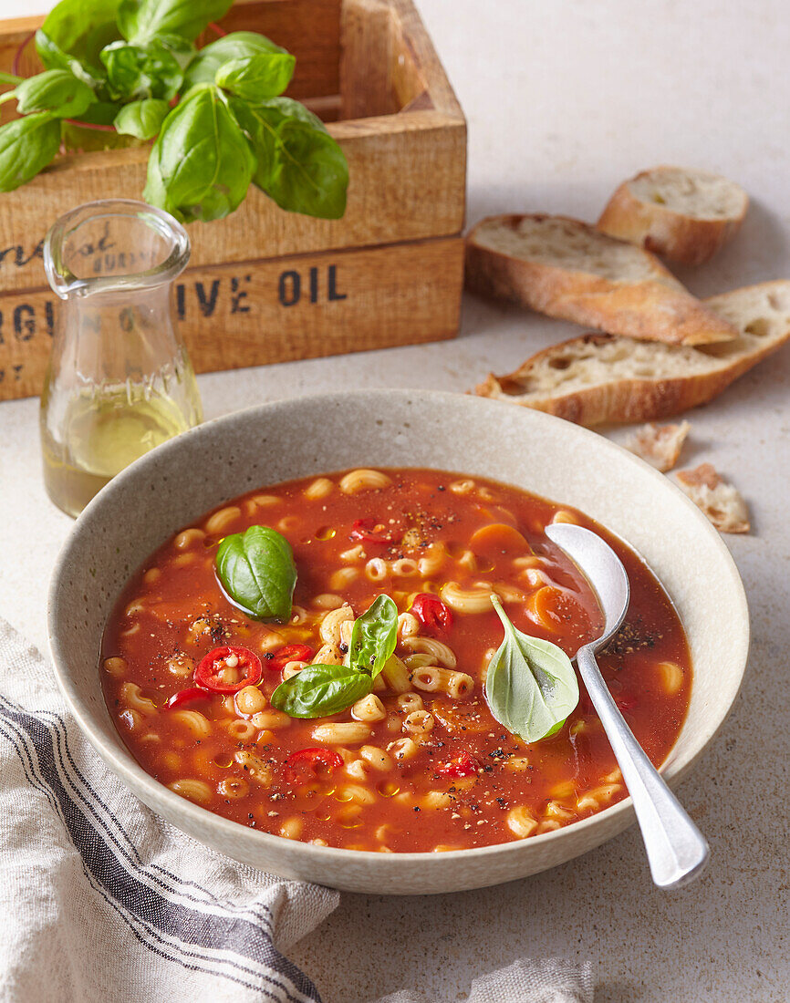 Italian pasta e fagioli with basil and chilli