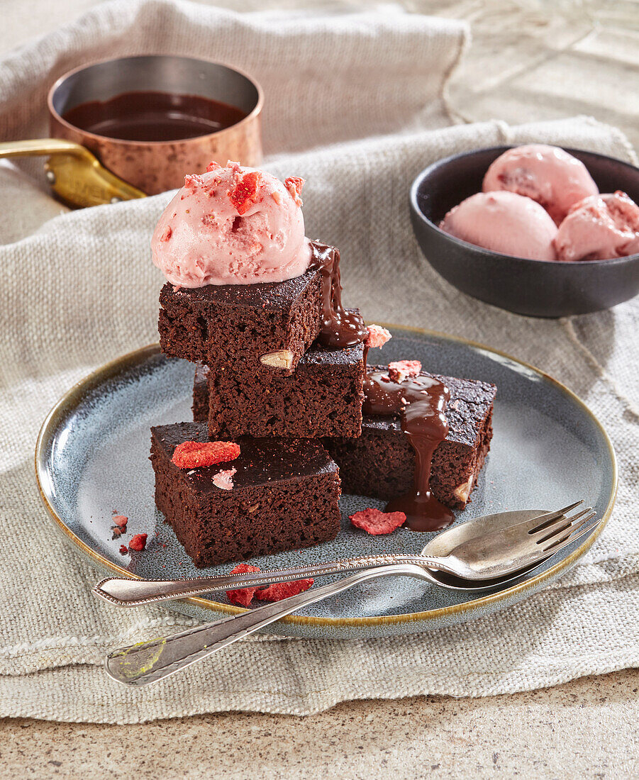 Kidney bean brownies with strawberry ice cream and chocolate icing