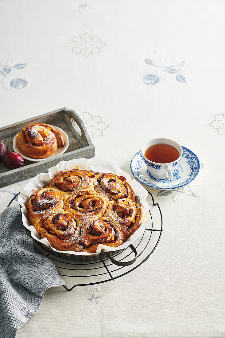 Zwetschgen-Schneckenkuchen mit Mohnfüllung