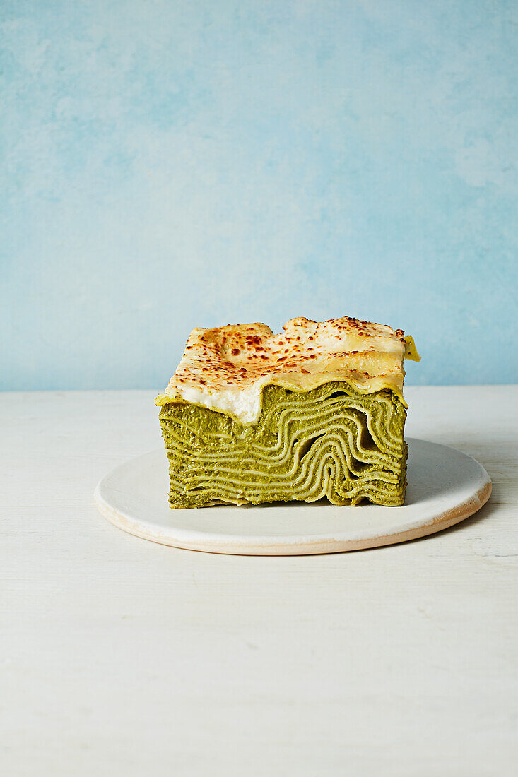 Lasagne mit Pesto, grünen Nudeln und drei Käsesorten