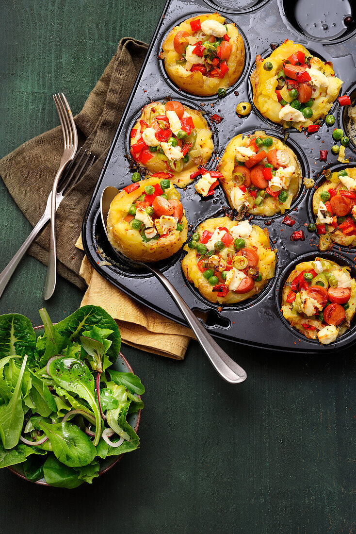 Jacket potato muffins with Vienna sausage, paprika and ricotta