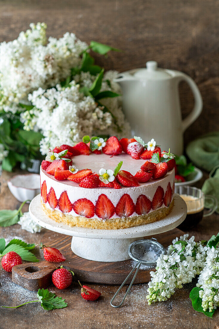 Erdbeer-Mousse-Torte