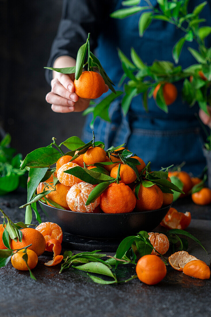 Clementines in a bowl