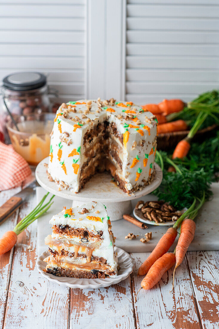 Carrot tart with pear caramel and walnuts