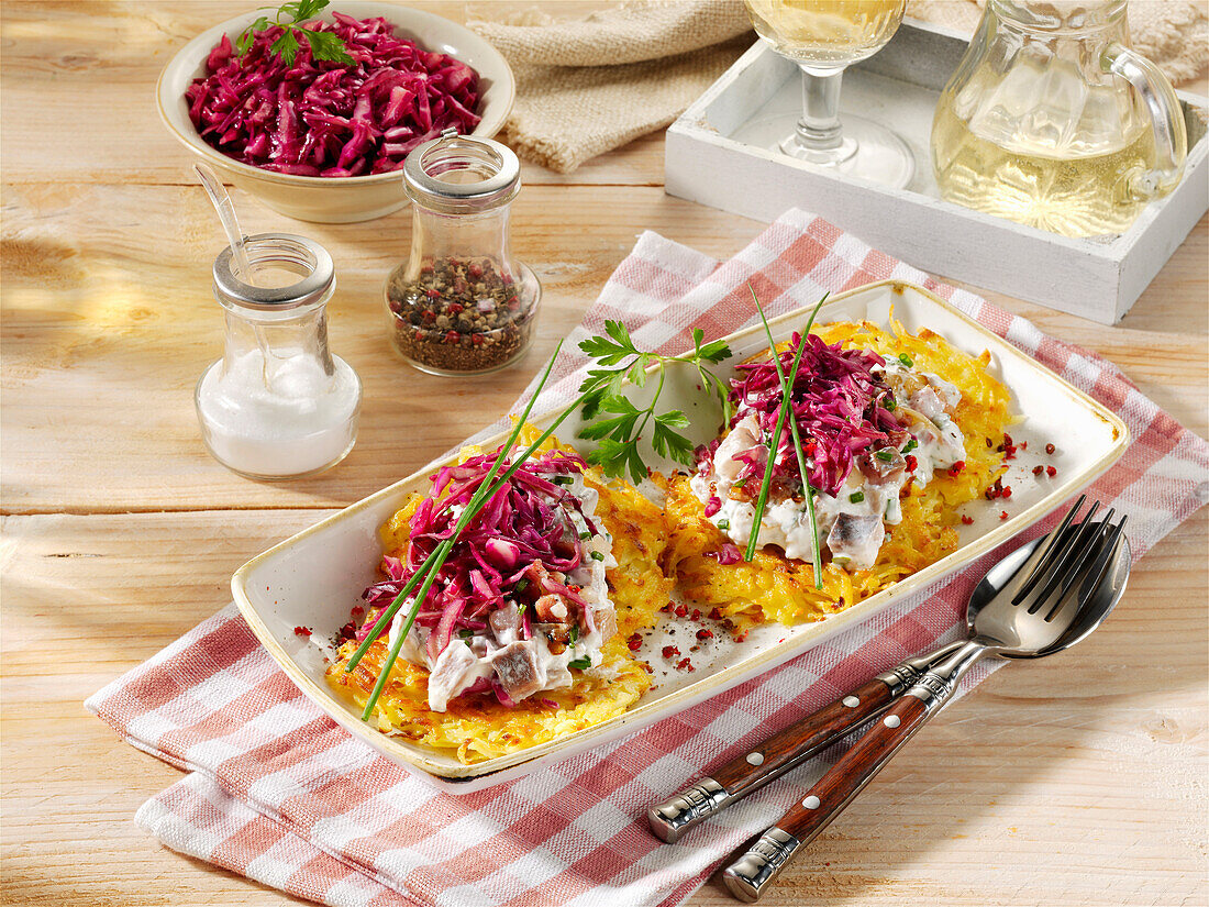 Rösti platter with herring quark and red cabbage salad
