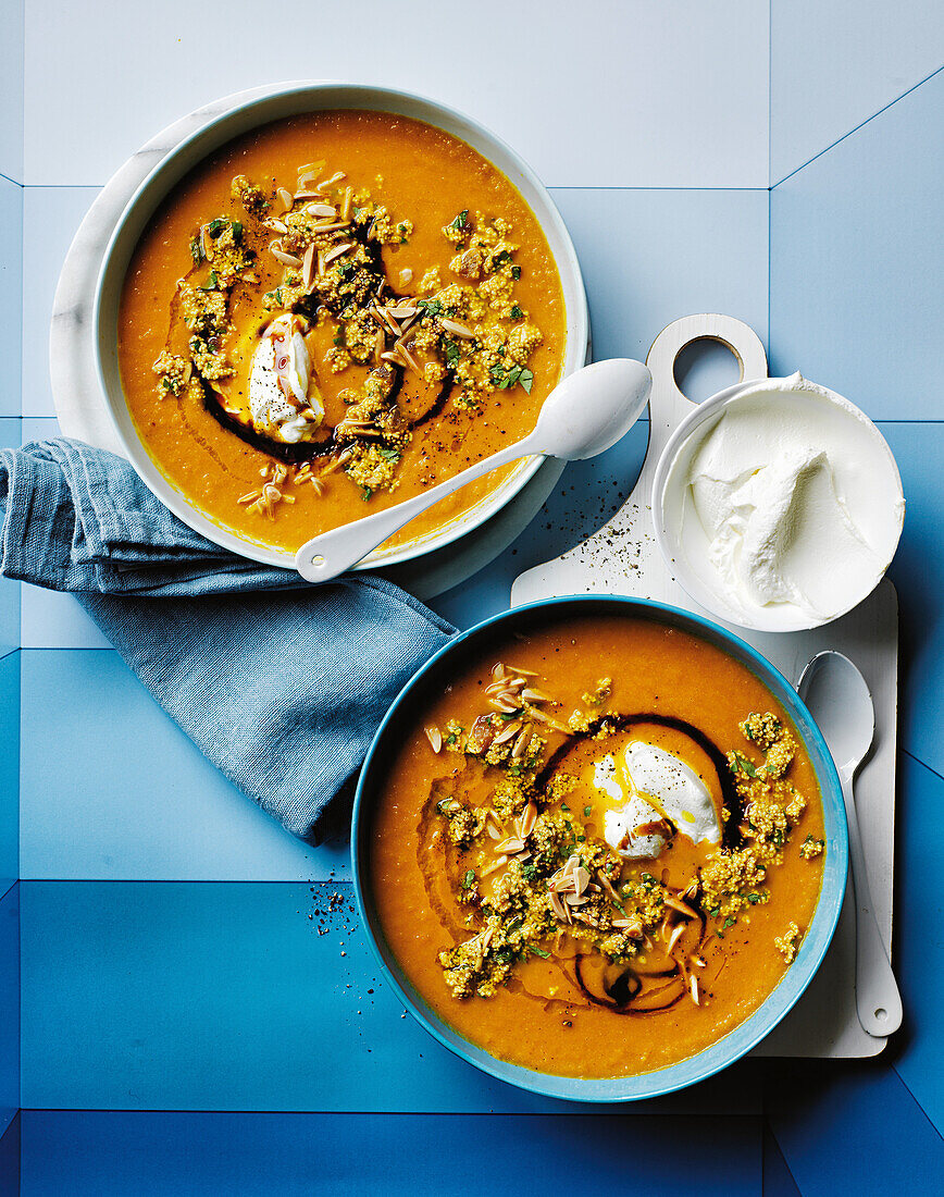 Pumpkin soup with yoghurt and seeds