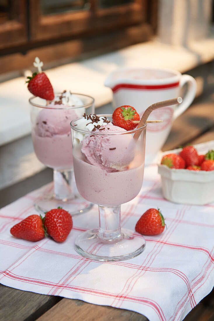 Strawberry ice cream shake