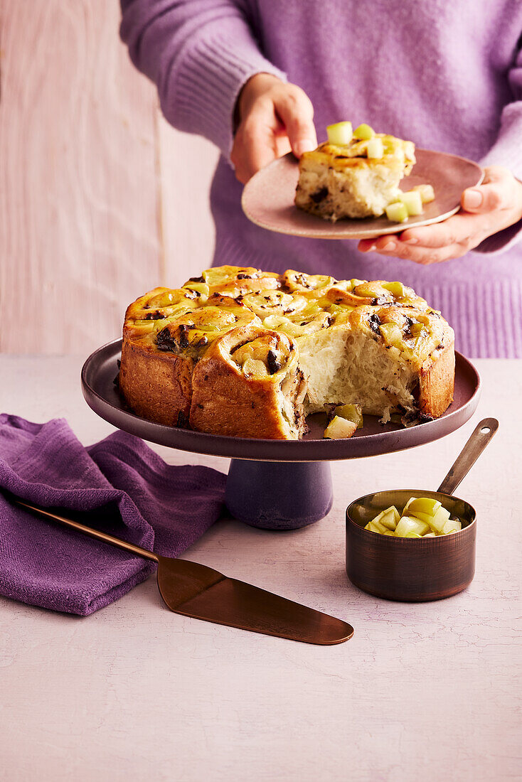 Apple and rose cake with chocolate