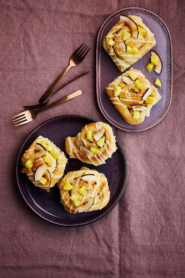 Vegan Coconut-Mango Rolls