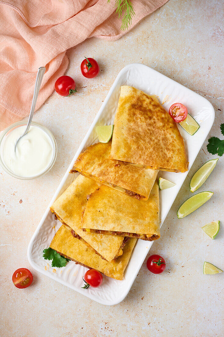 Lamm-Quesadillas mit Dip