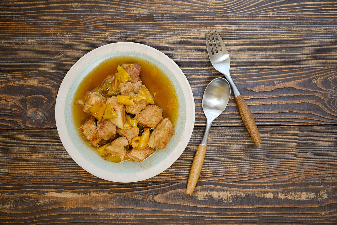 Schweinegulasch mit Gemüse