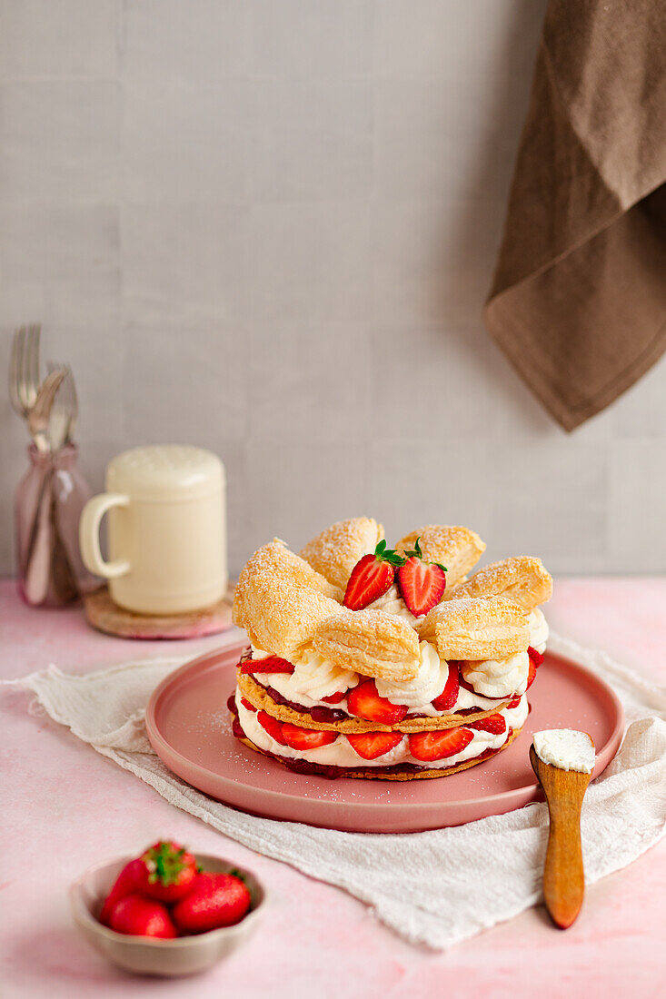 Fries cake with strawberries and cream