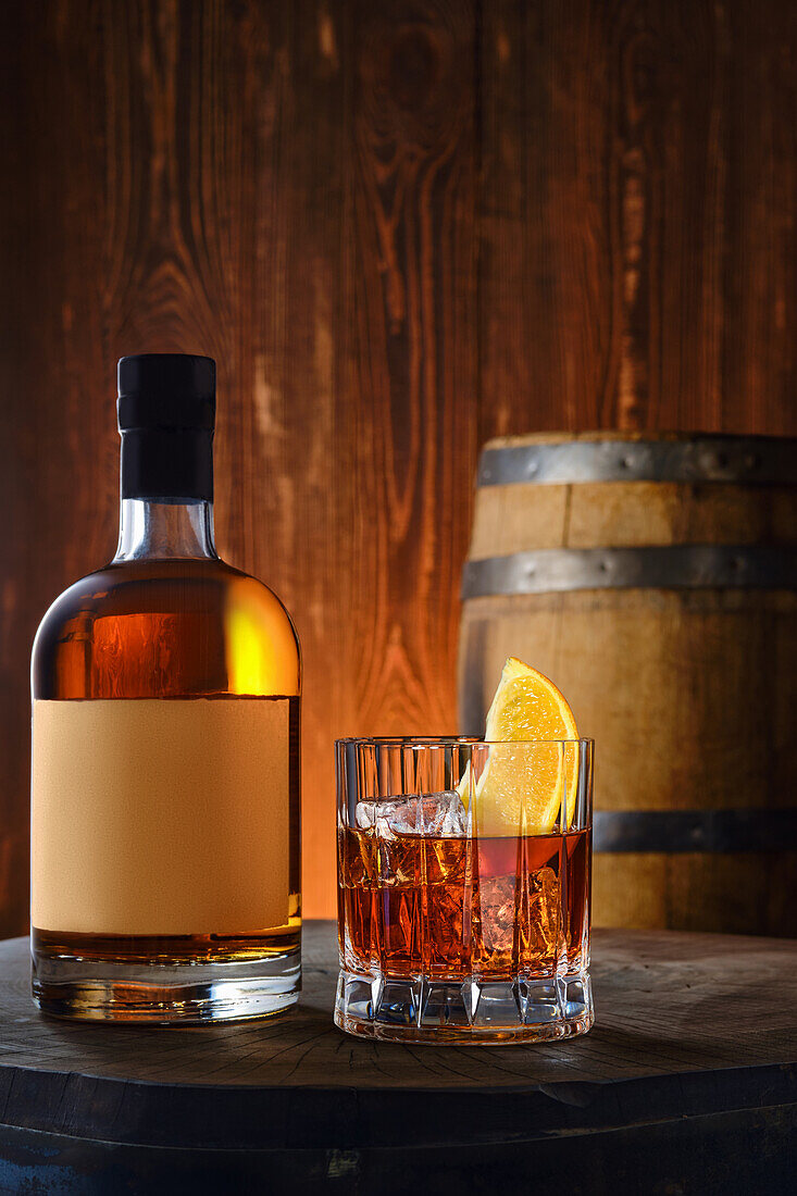 Scotch Whisky in Flasche und Glas