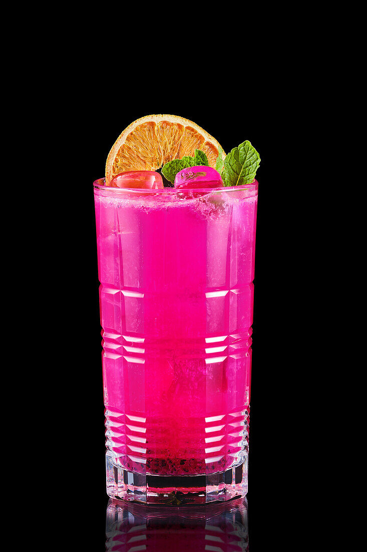 Dragonfruit lemonade with orange and mint