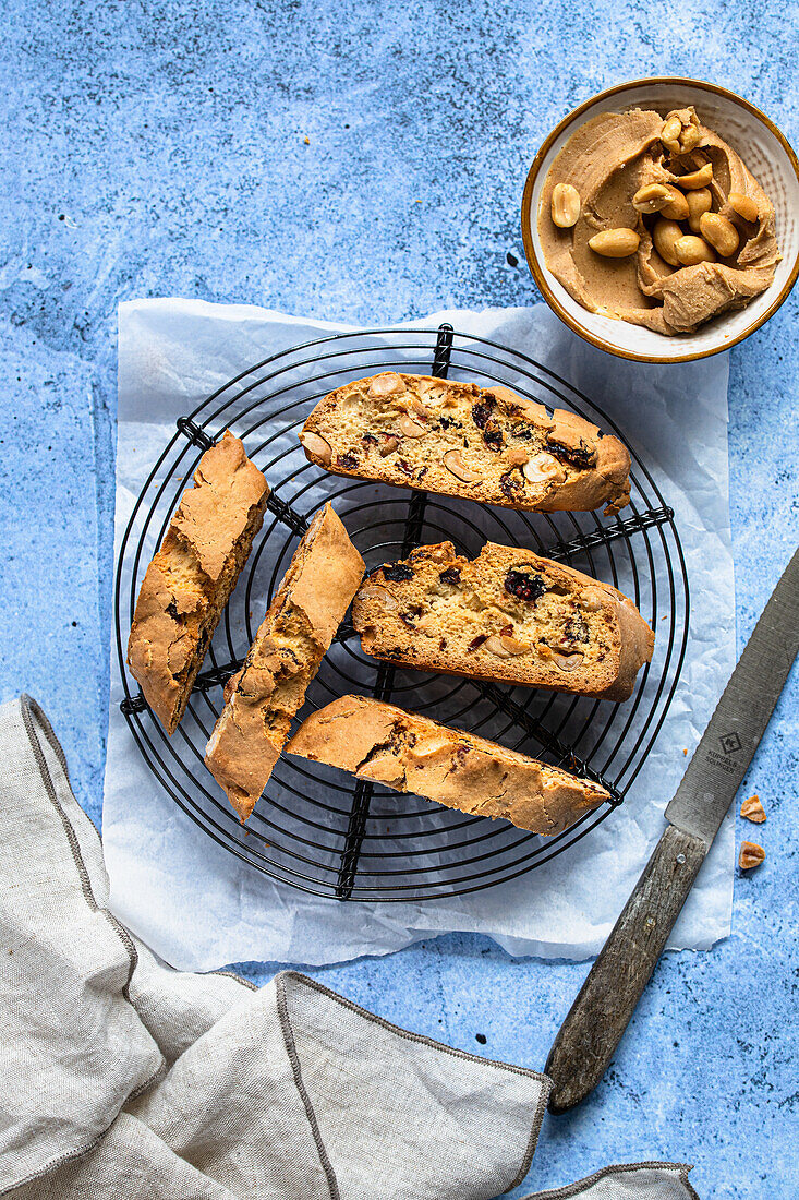 Cantuccini with peanuts and cranberries