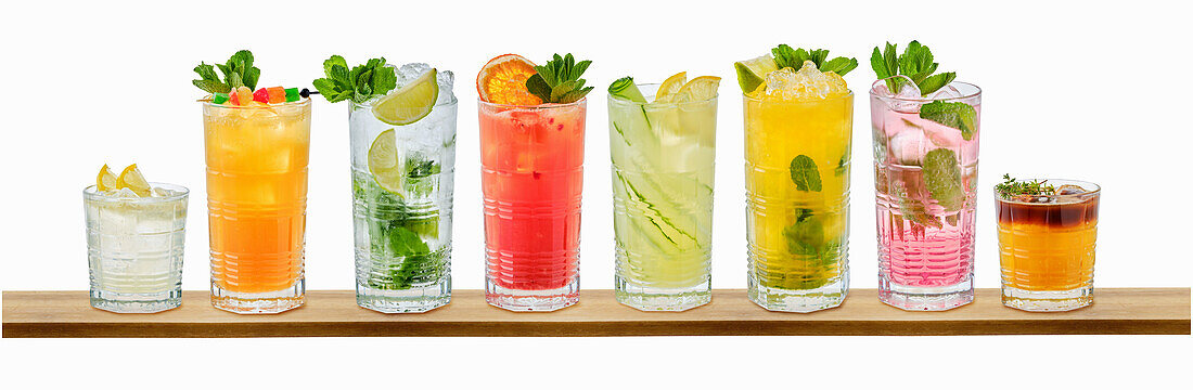 Various summer drinks without alcohol