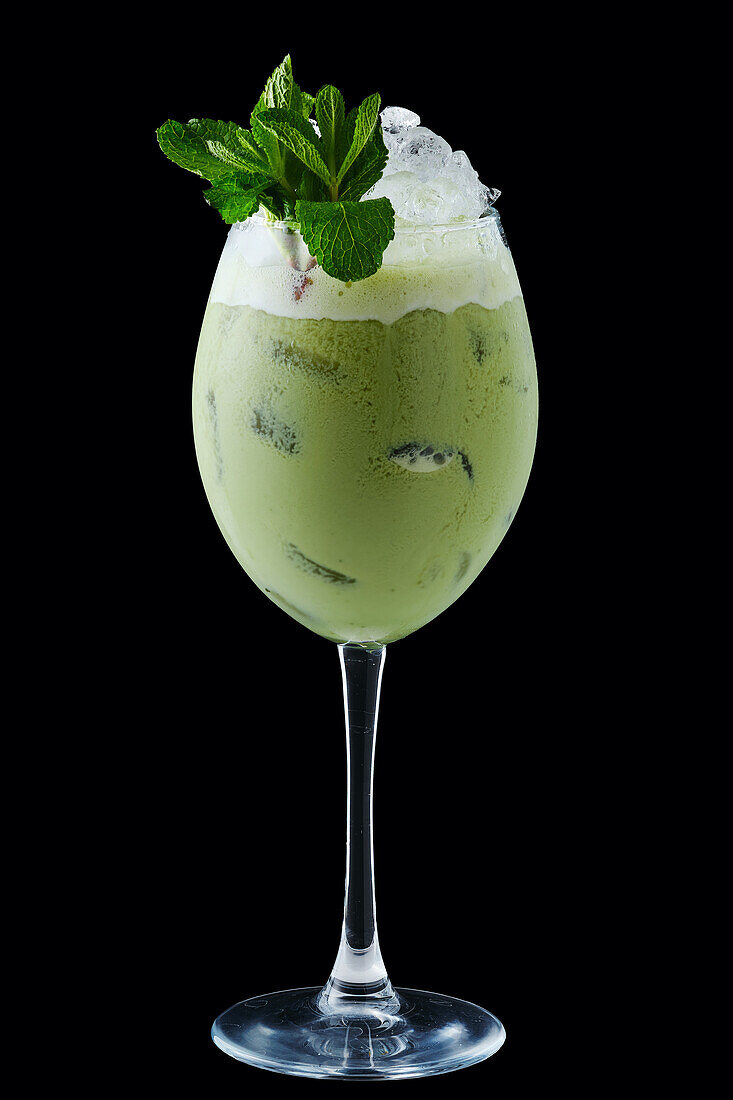 Iced matcha latte with mint