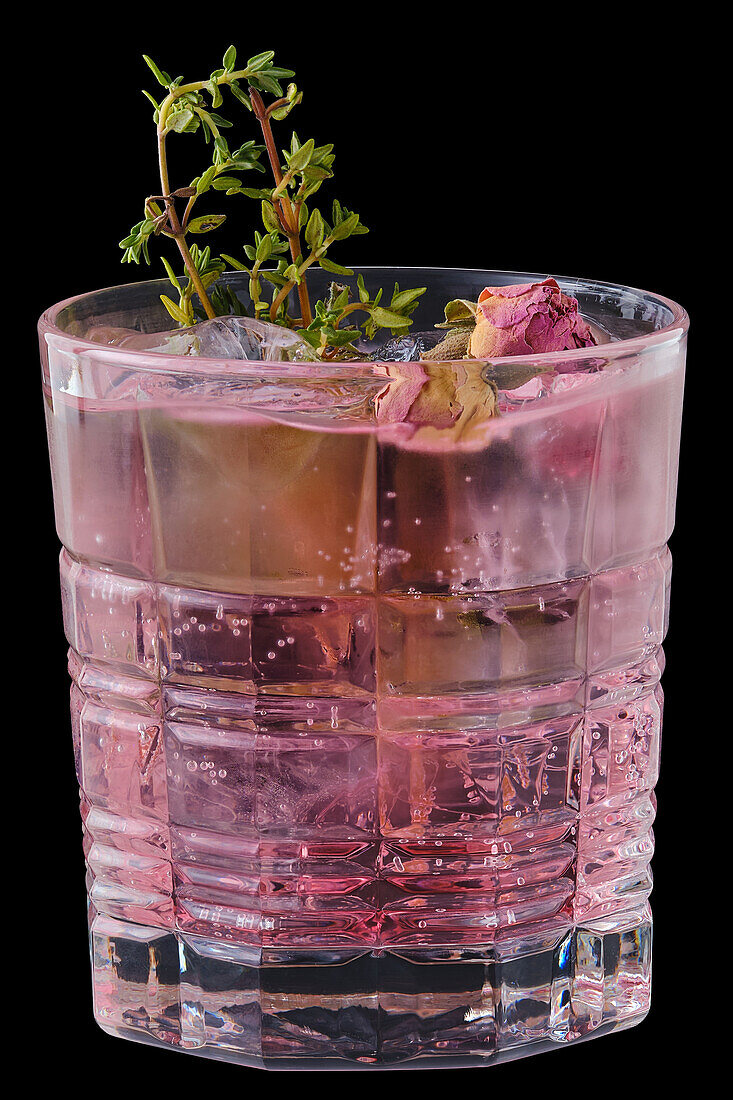 Lavender spritz with thyme and rosebuds