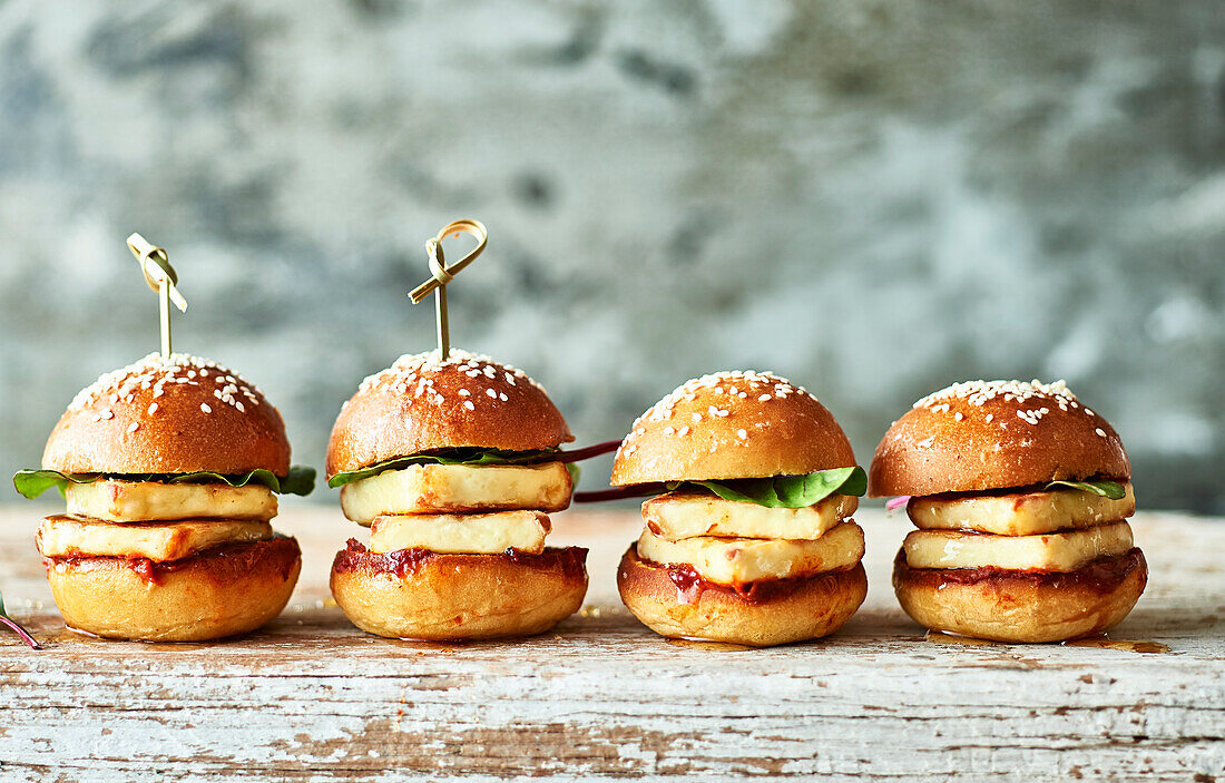 Brioche rolls with halloumi and harissa