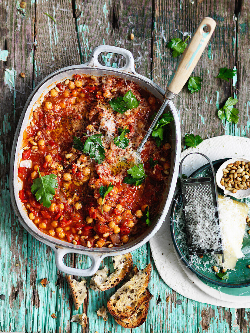 Stew with chickpeas and pine nuts