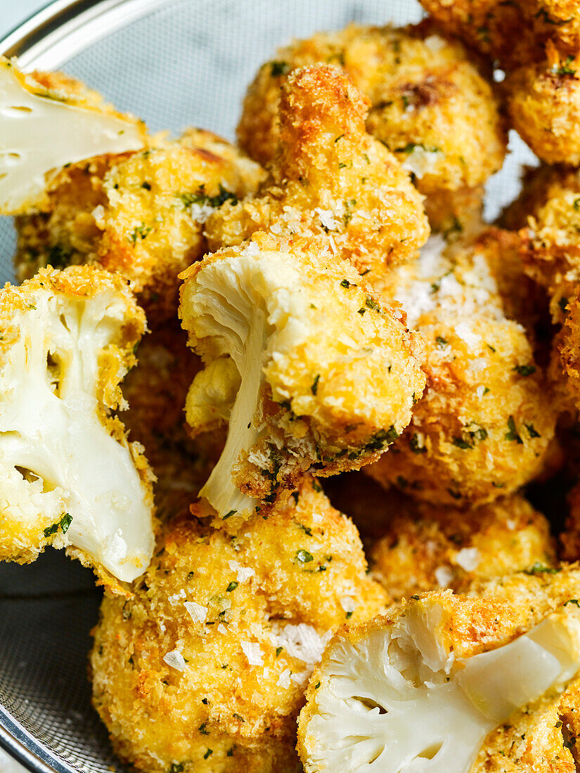 Cauliflower cooked in the hot air fryer