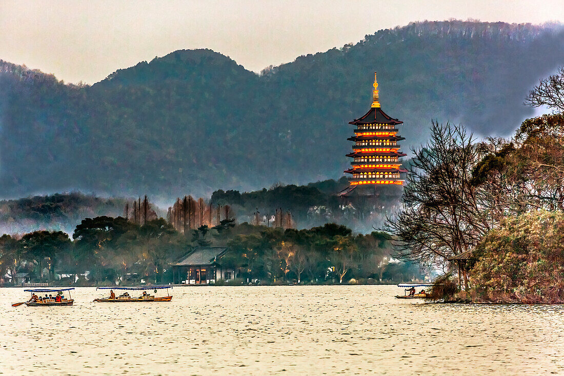 Leifeng Pagoda, Hangzhou, Zhejiang, China.