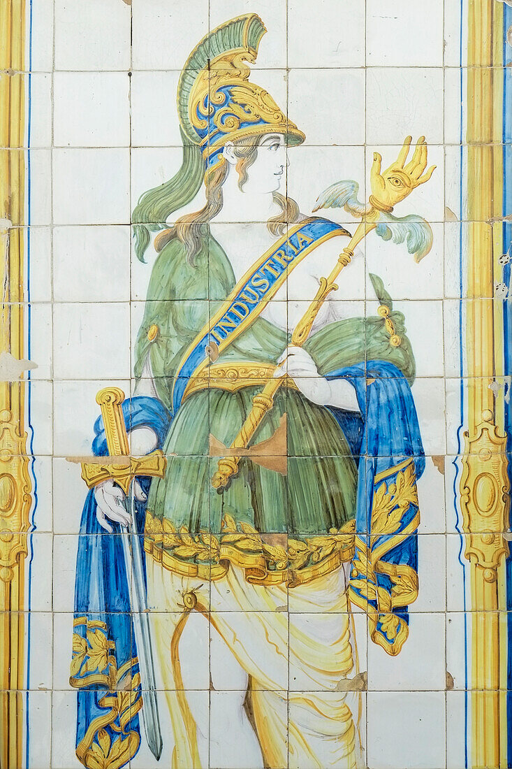 Cascais, Portugal. Kachelschilder an der Ladenfront aus den 1800er Jahren