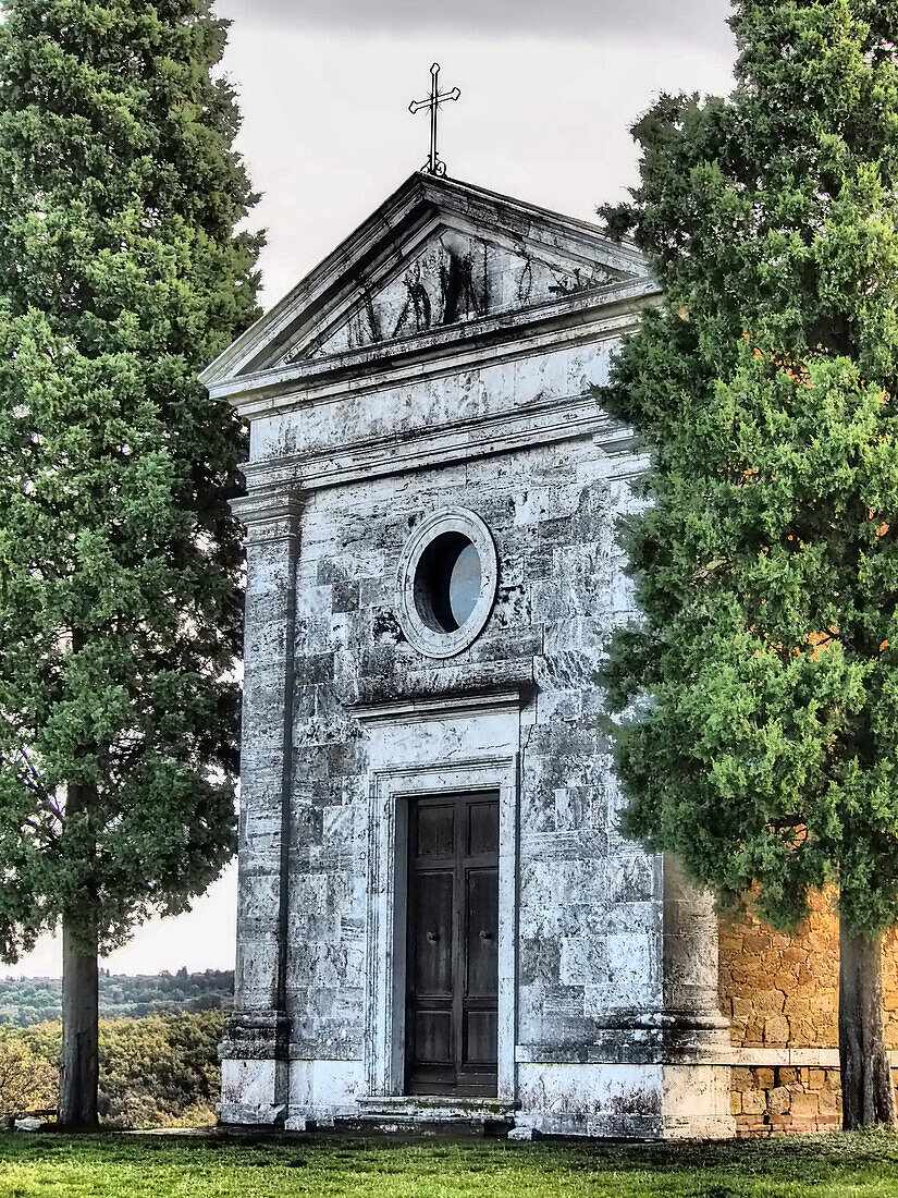 Italien, Toskana. Die Vitaleta-Kapelle.